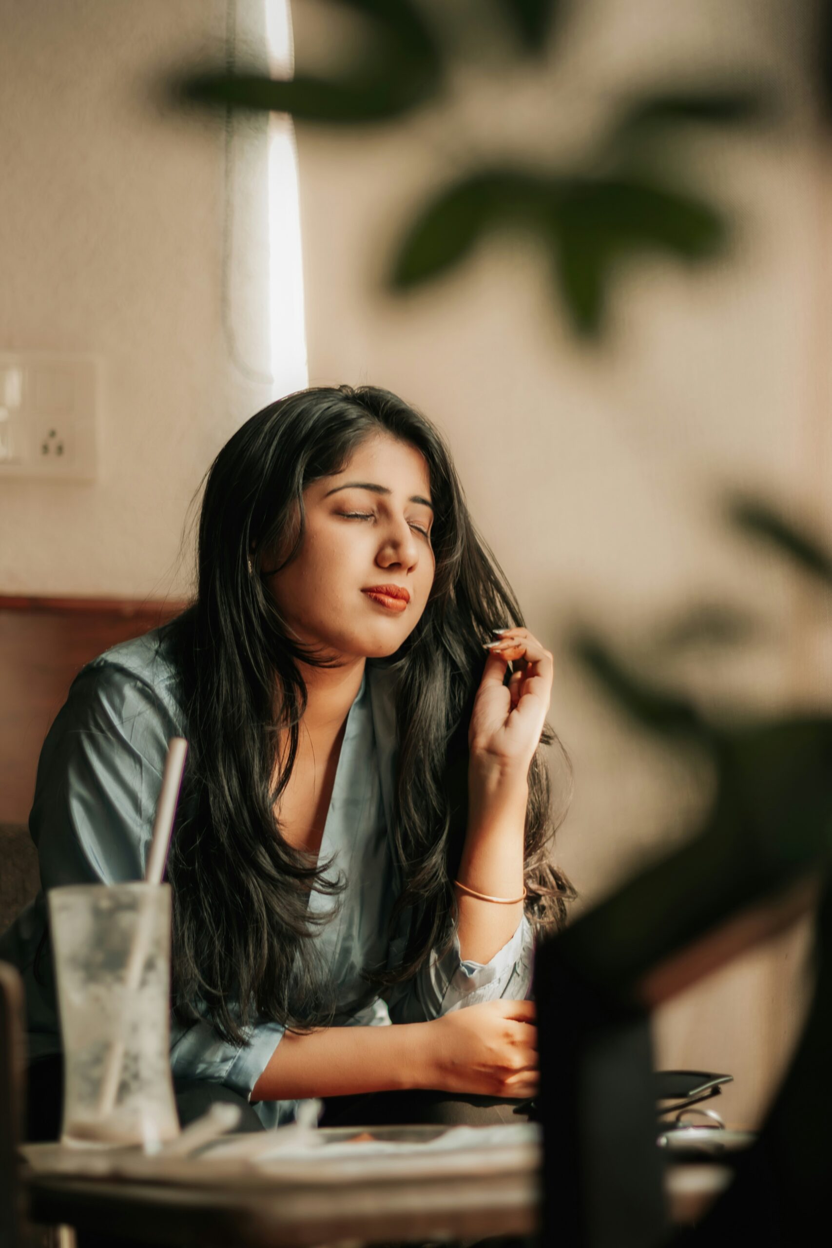 11 Powerful Ways to Create Mental Clarity When Your Mind Feels Busy and Overwhelmed