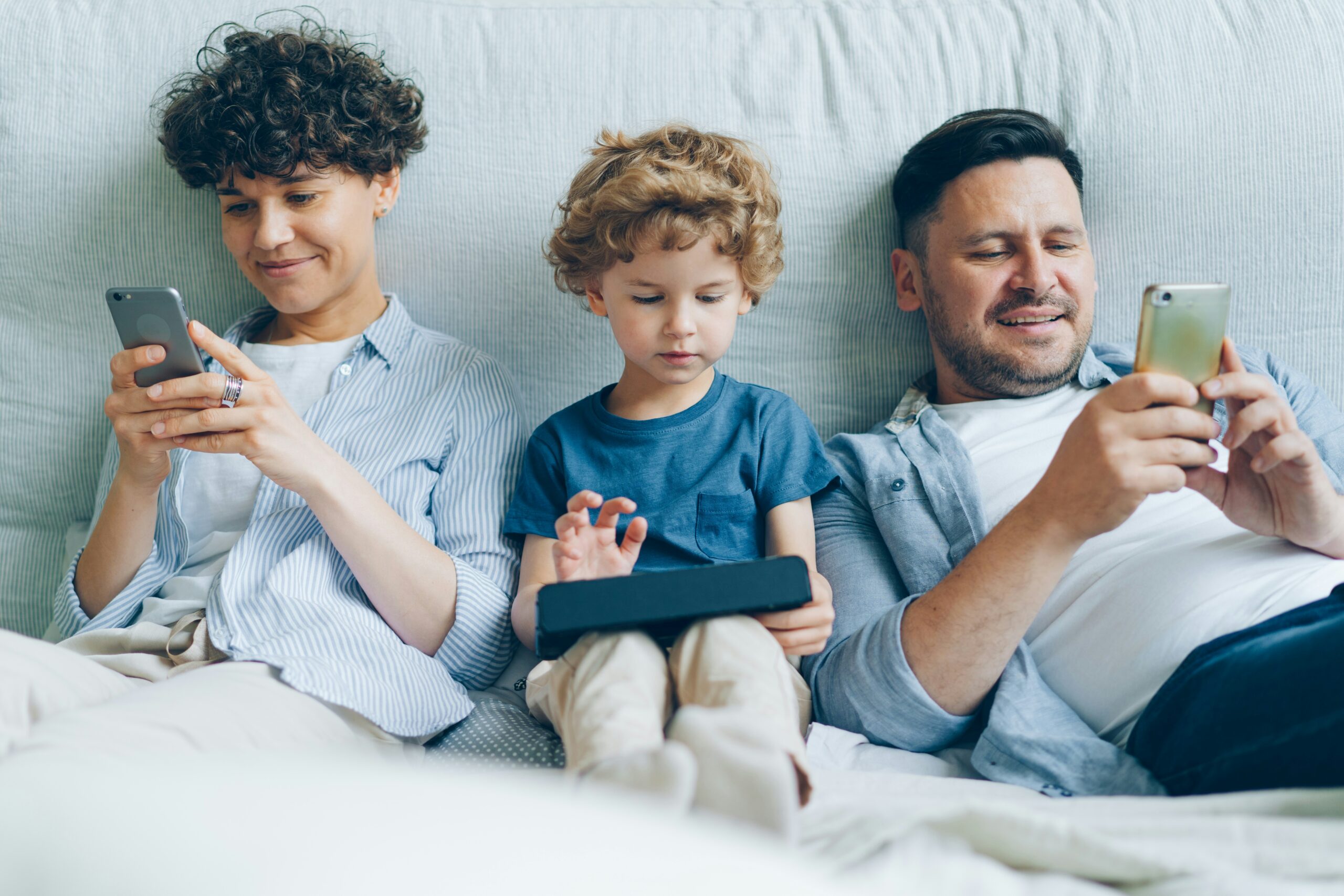 11 Transformative Benefits of Digital Detox: How Reducing Screen Time Improves Mental Wellness